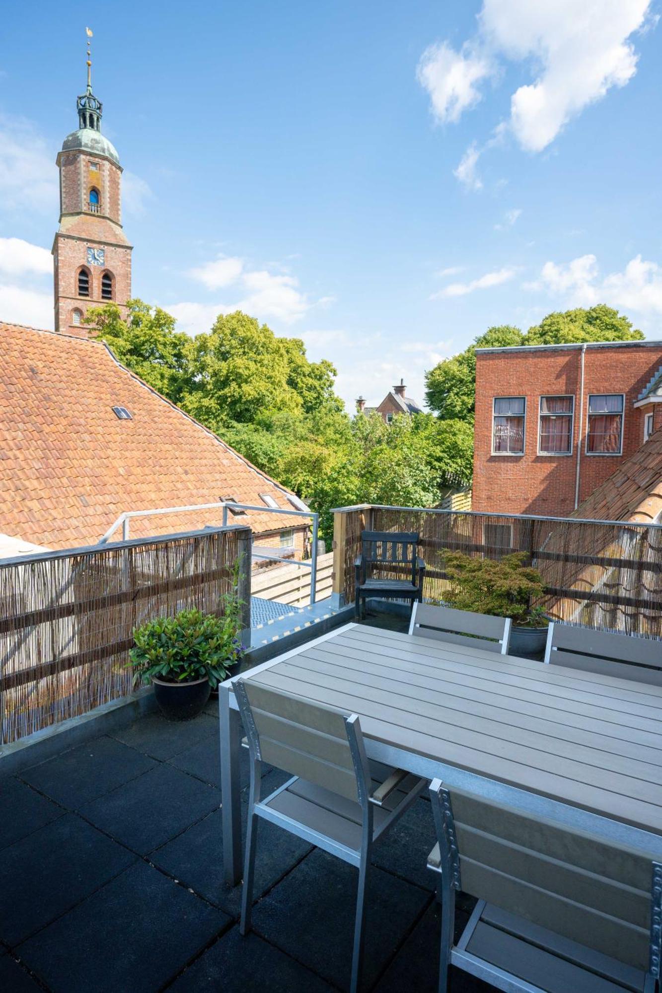 Sfeervol Verblijf In Oude Gemeentehuis Eenrum. 외부 사진